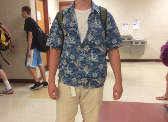 Basketball shorts, a Hawaiian  shirt and flip flops
Cesar Coelho, junior
