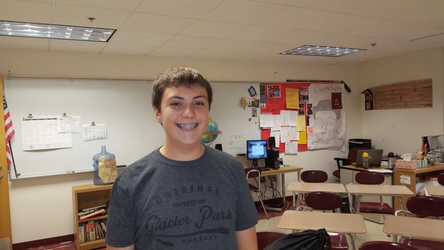 Sophomore Tuesday: Mitchell Hills