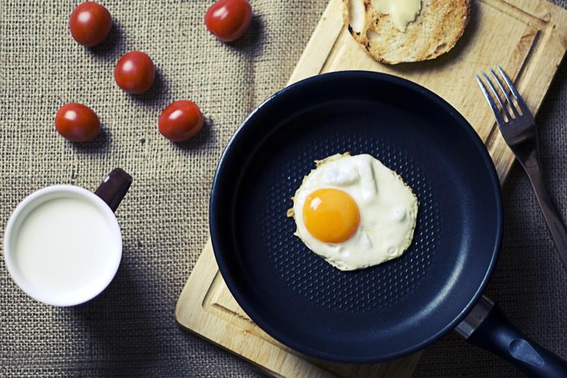 food-breakfast-egg-milk-large