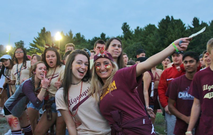 Seniors+Katie+Miller+and+jackie+Lambert+show+off+their+school+spirit.