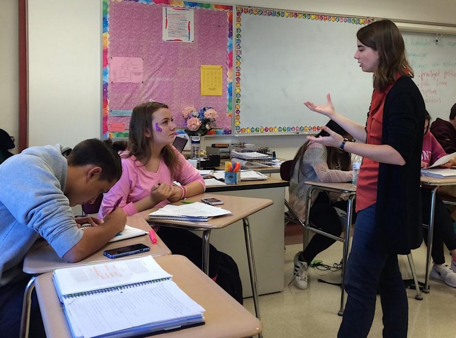 New English teacher Lauren Frantz engages with her her students in a discussion. She is excited to use her experience in Andover, Newton, Chicago, and Greece to make her time at Algonquin the best it can be.
