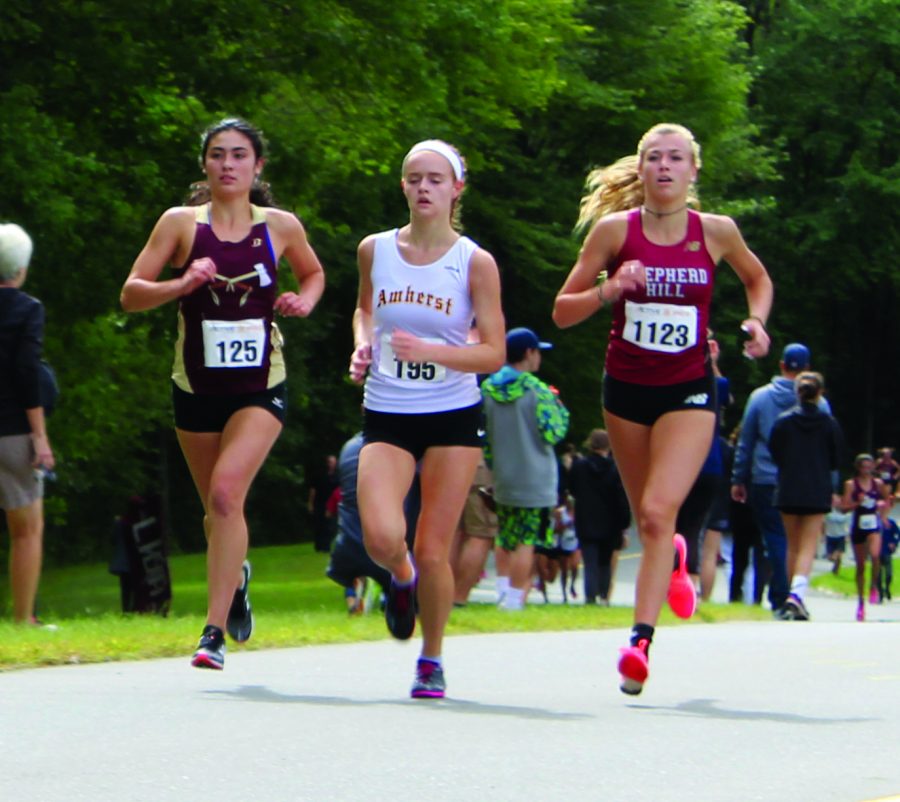 Senior Tess Reyes finished top 25 at Amherst on Saturday, September 22.