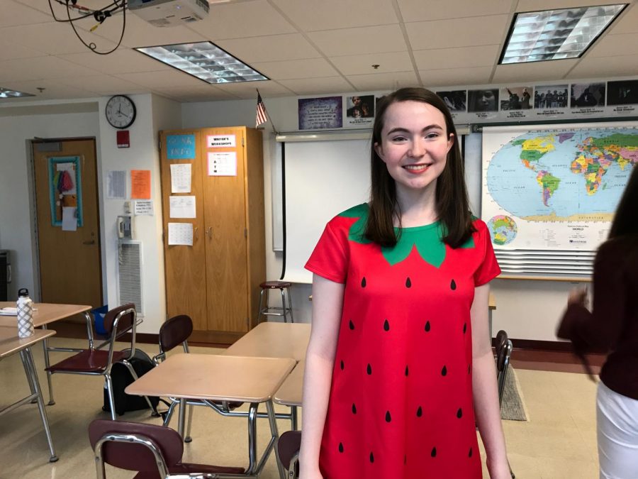 I am a strawberry, senior Kiara Ford said. I work at a daycare, and a kid wanted me to be a strawberry, so here I am.