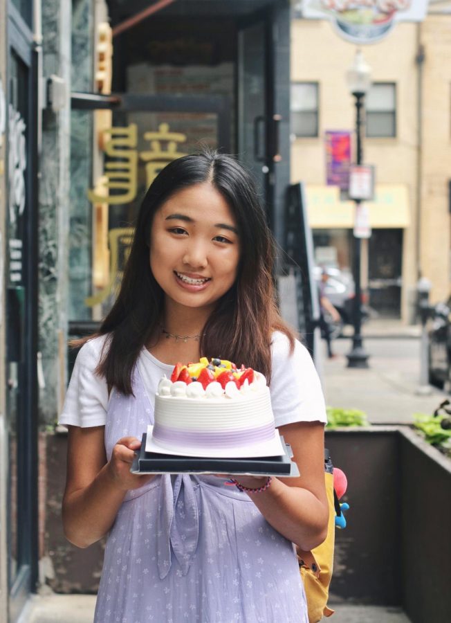 Sophomore Brianna Tang started the Instagram account @toomanybites in 2018.  Since starting the account she has accumulated over 3,000 followers and invites to many local restaurants and other food events. 