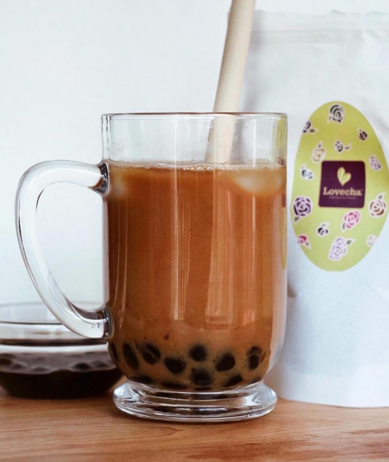 Bubble+tea+made+at+home+with+black+tea+and+almond+milk.+