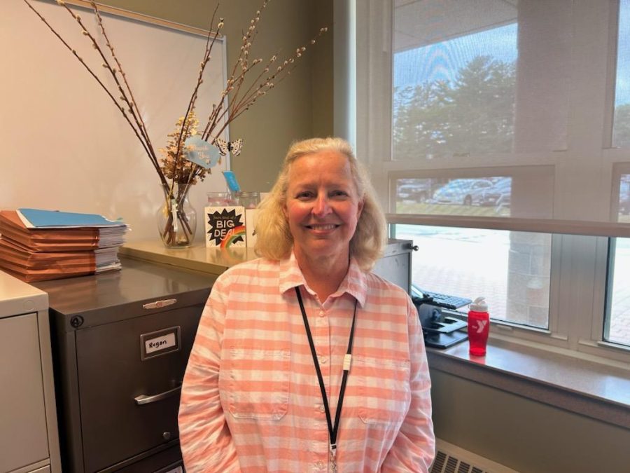 Special Education aide Cynthia Calcagni retires after 10 years at Algonquin.