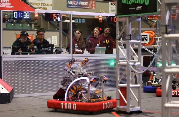Algonquins Team 1100 competes in the 2024 FIRST Robotics District Championship. 
