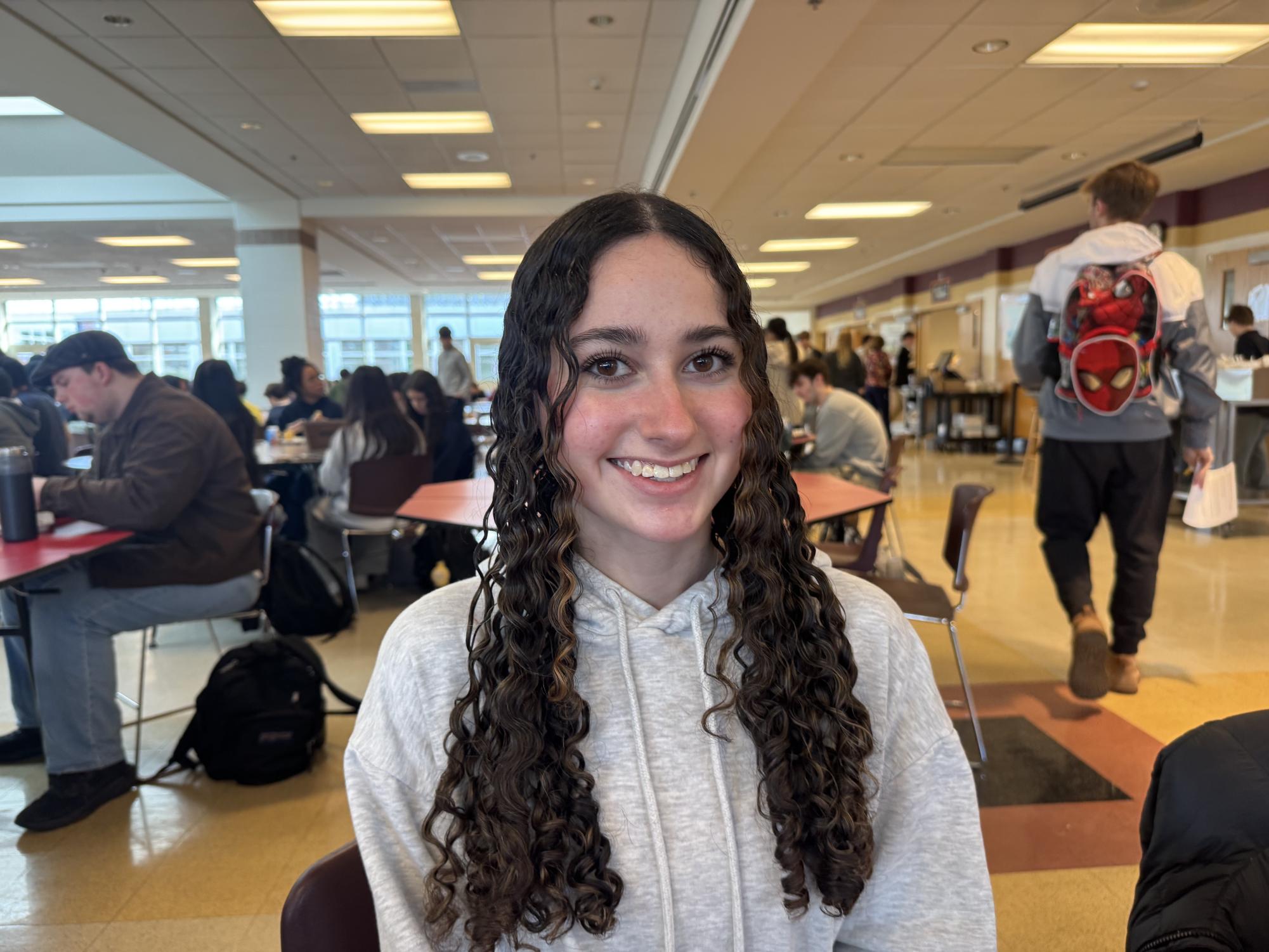 Senior Stephanie Bernzweig