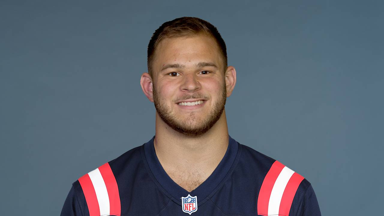 65- Center Garrett Bradbury B