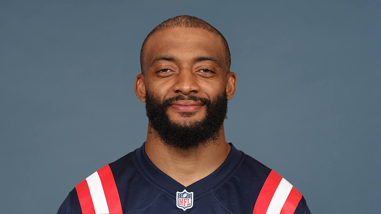 7- Cornerback Carlton Davis III C+